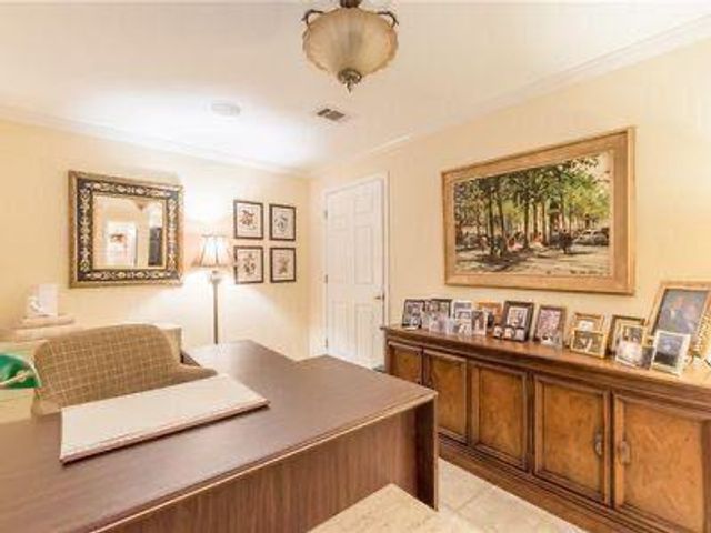 9385 Knollcrest Boulevard, Johns Creek, GA 30022