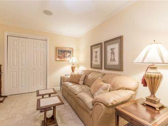 9385 Knollcrest Boulevard, Johns Creek, GA 30022