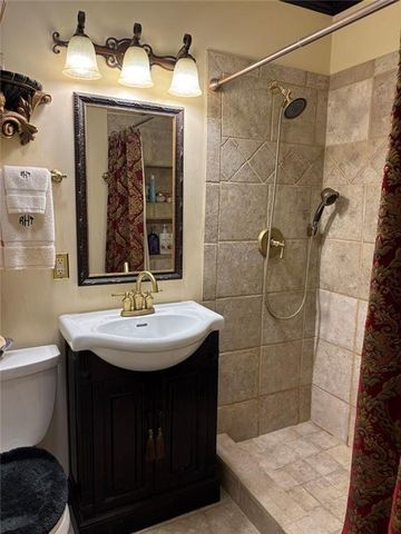 9385 Knollcrest Boulevard, Johns Creek, GA 30022