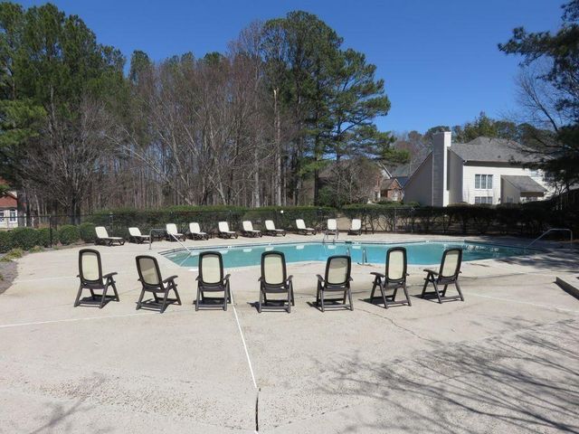 9385 Knollcrest Boulevard, Johns Creek, GA 30022