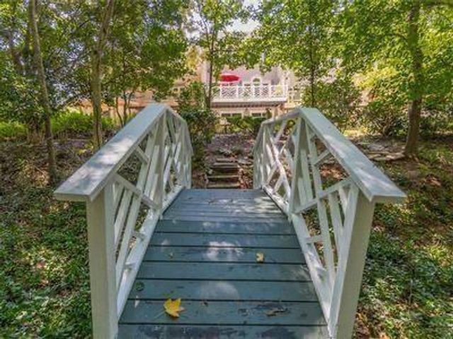 9385 Knollcrest Boulevard, Johns Creek, GA 30022
