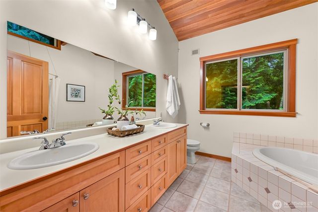 37 N Summit Drive, Bellingham, WA 98229
