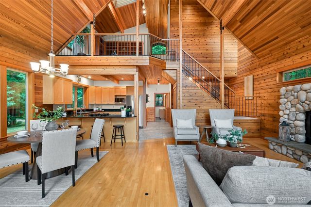 37 N Summit Drive, Bellingham, WA 98229