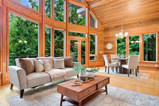 37 N Summit Drive, Bellingham, WA 98229