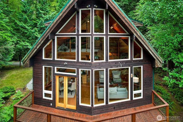 37 N Summit Drive, Bellingham, WA 98229