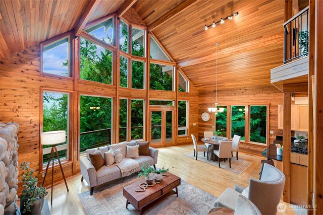 37 N Summit Drive, Bellingham, WA 98229