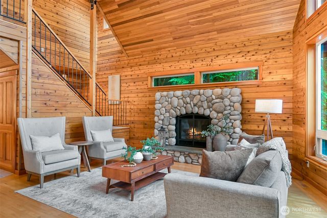 37 N Summit Drive, Bellingham, WA 98229