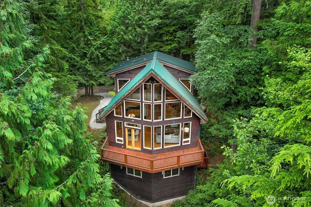 37 N Summit Drive, Bellingham, WA 98229