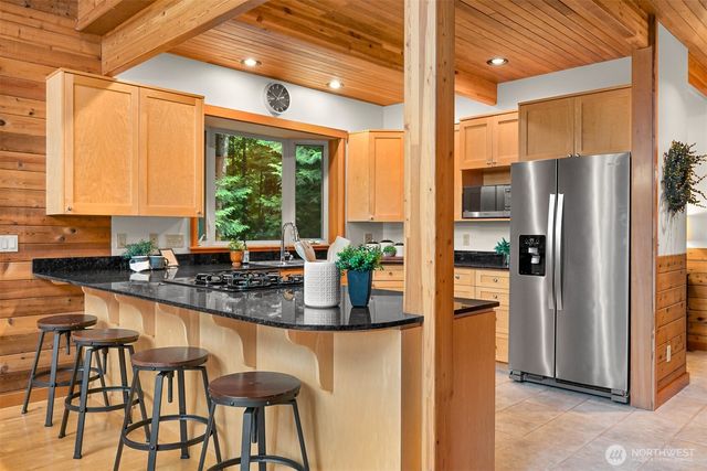 37 N Summit Drive, Bellingham, WA 98229
