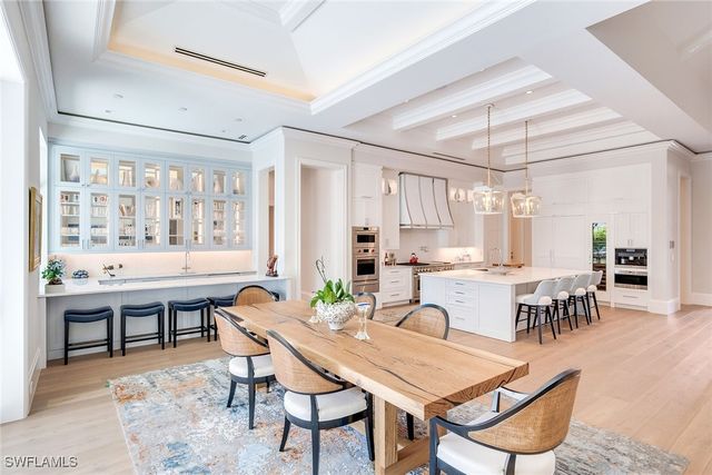 600 Fountainhead WAY, Naples, FL 34103