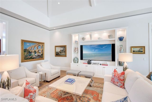 600 Fountainhead WAY, Naples, FL 34103