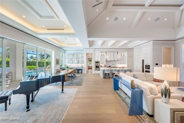 600 Fountainhead WAY, Naples, FL 34103