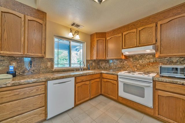 4565 Calumet Ct, Shingle Springs, CA 95682