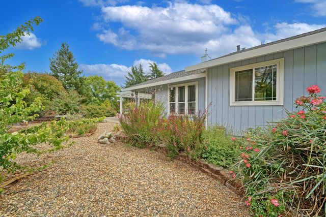 4565 Calumet Ct, Shingle Springs, CA 95682