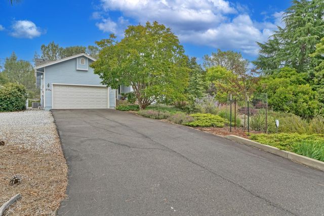 4565 Calumet Ct, Shingle Springs, CA 95682