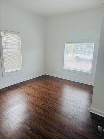 2116 W PINE STREET, Tampa, FL 33607