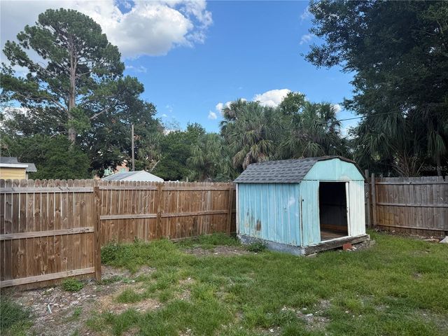 2116 W PINE STREET, Tampa, FL 33607