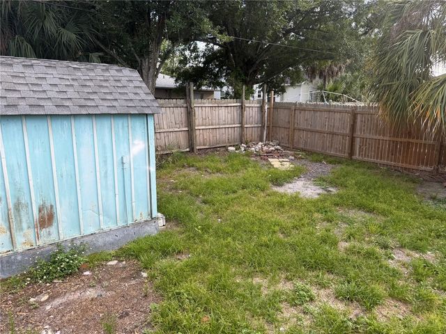 2116 W PINE STREET, Tampa, FL 33607