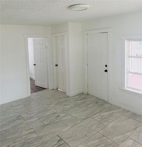 2116 W PINE STREET, Tampa, FL 33607