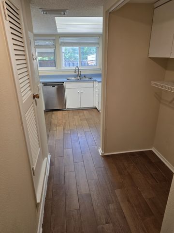 368 Westview Terrace, Arlington, TX 76013
