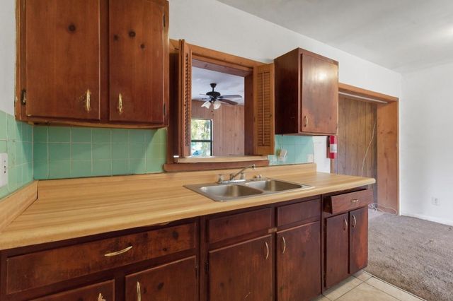 2805 PONTIAC Drive, Tallahassee, FL 32301