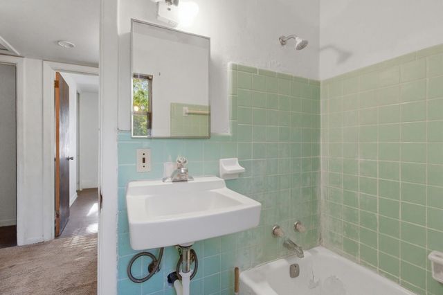 2805 PONTIAC Drive, Tallahassee, FL 32301