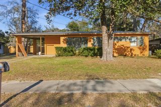 2805 PONTIAC Drive, Tallahassee, FL 32301