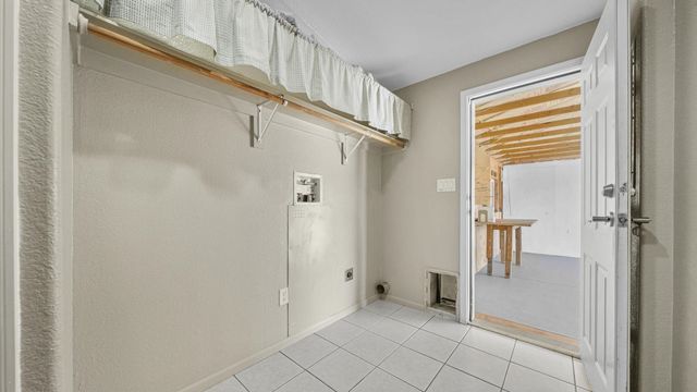 2062 Three Eagles Way, Loma, CO 81524