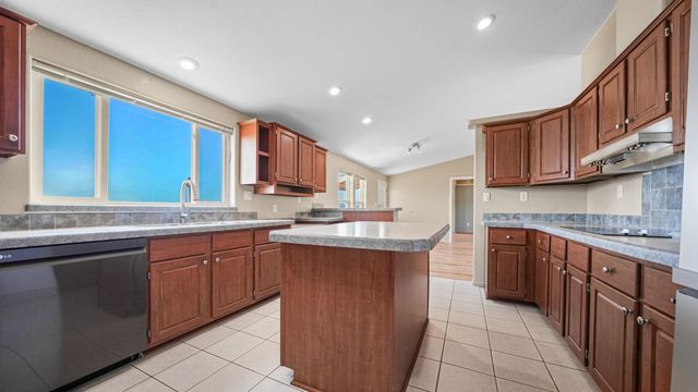 2062 Three Eagles Way, Loma, CO 81524