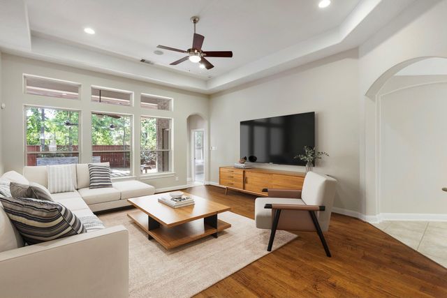 70 N Rocky Point Circle, The Woodlands, TX 77389