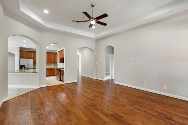 70 N Rocky Point Circle, The Woodlands, TX 77389