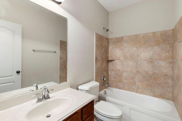 70 N Rocky Point Circle, The Woodlands, TX 77389