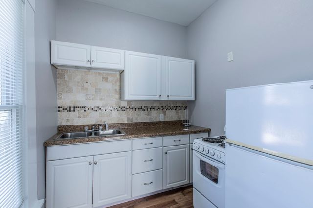 609 Herring Avenue, Waco, TX 76708