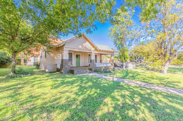 609 Herring Avenue, Waco, TX 76708
