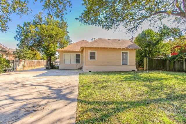 609 Herring Avenue, Waco, TX 76708