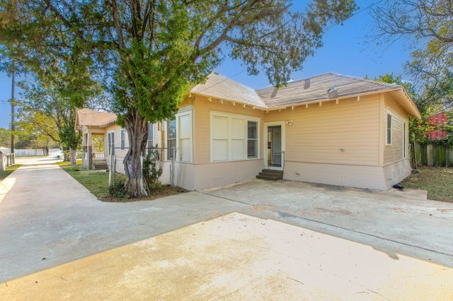 609 Herring Avenue, Waco, TX 76708