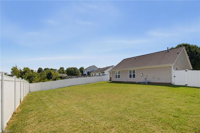 5021 Teal Court, Winston-salem, NC 27127