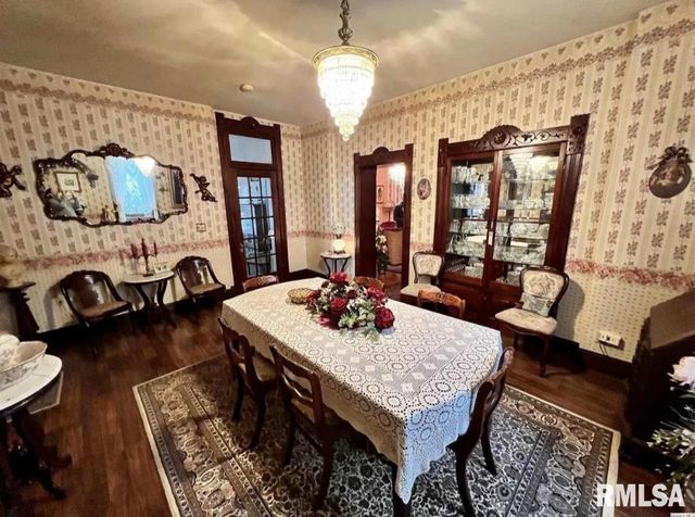 822 N 6TH Street, Quincy, IL 62301