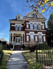 822 N 6TH Street, Quincy, IL 62301