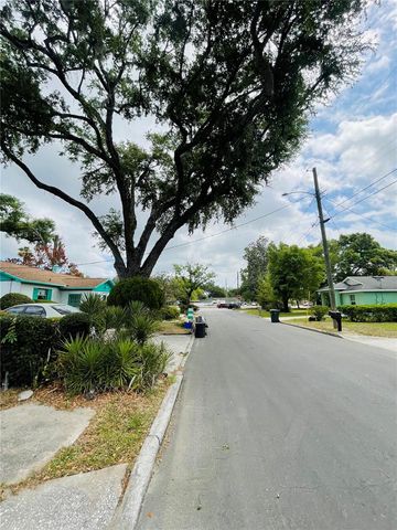 1129 W 6TH STREET, Lakeland, FL 33805