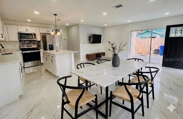 1129 W 6TH STREET, Lakeland, FL 33805