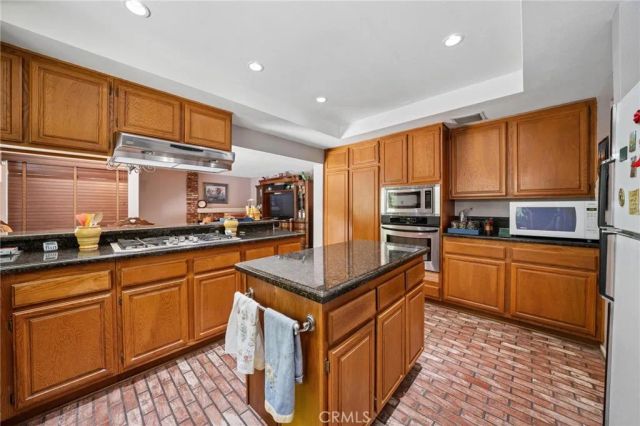 28105 Eagle Peak Avenue, Canyon Country, CA 91387