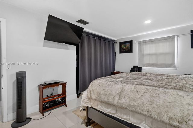 16832 NW 52nd Ave, Miami Gardens, FL 33055