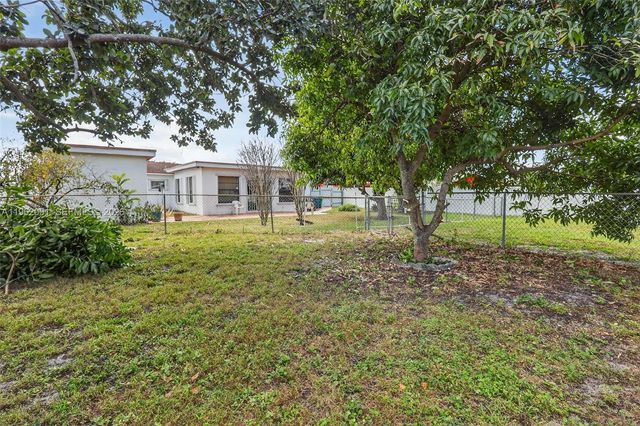 16832 NW 52nd Ave, Miami Gardens, FL 33055