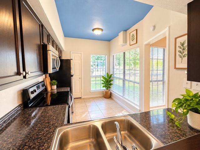 9601 Forest Lane 512, Dallas, TX 75243