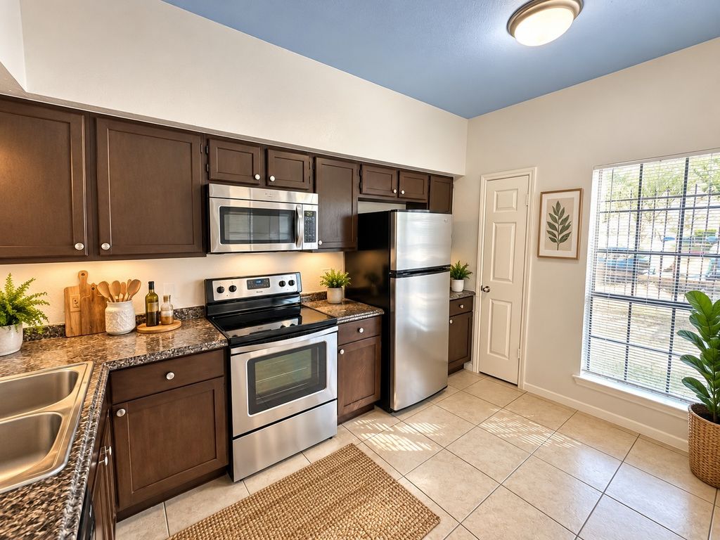 9601 Forest Lane 512, Dallas, TX 75243