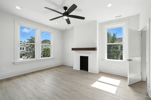 871 Hutchins Avenue, Cincinnati, OH 45229