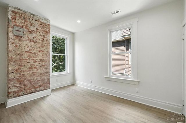 871 Hutchins Avenue, Cincinnati, OH 45229