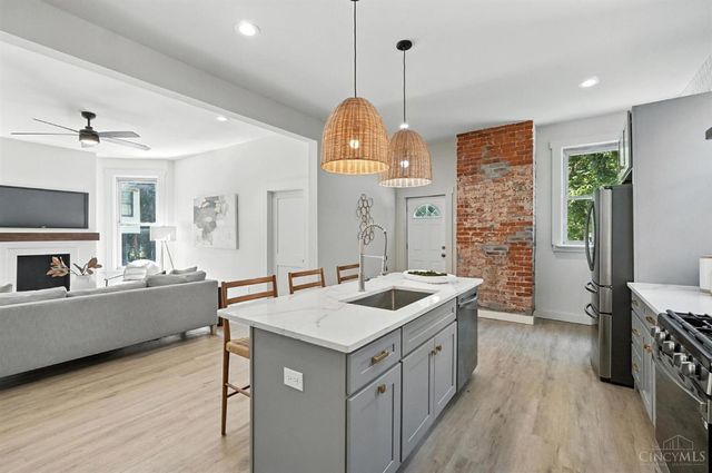 871 Hutchins Avenue, Cincinnati, OH 45229