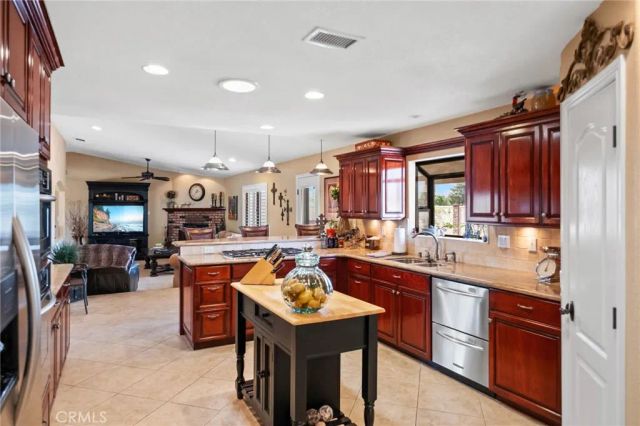 19240 Tonkawan, Apple Valley, CA 92307